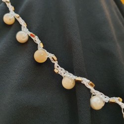 Collier fil en calcédoine doré