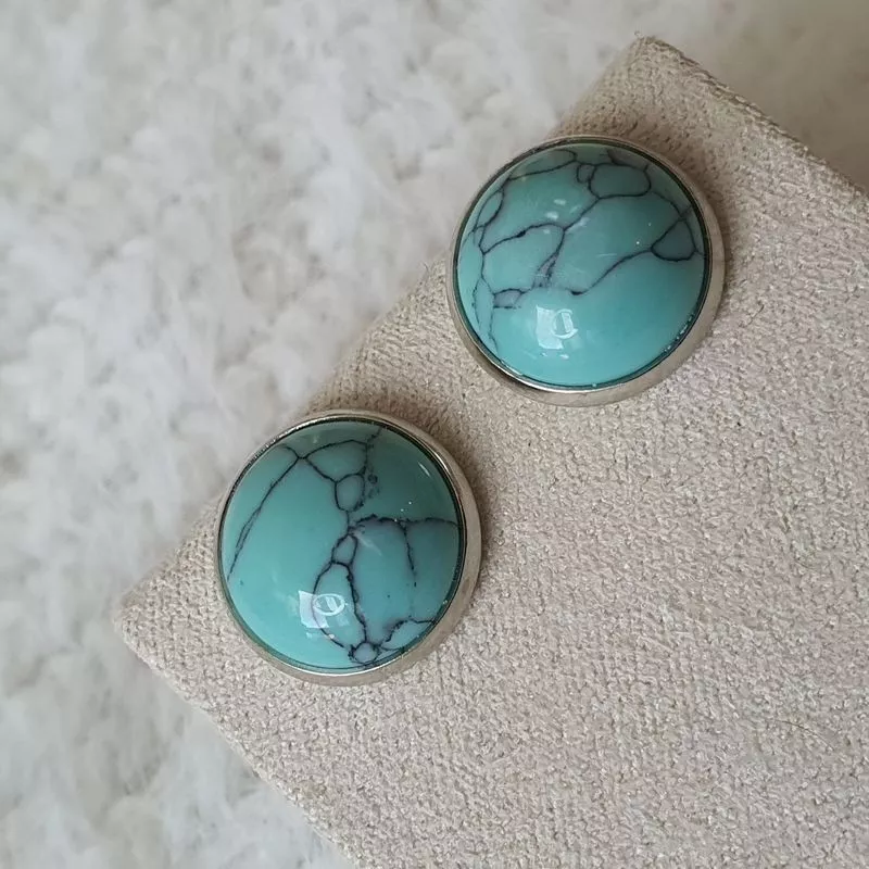 Sélectionnez votre pierre naturelle selon la disponibilité
ou n'hésitez pas à commander :)
sur Facebook, ins Sélectionnez votre pierre naturelle selon la disponibilité
ou n'hésitez pas à commander :)
sur Facebook, ins