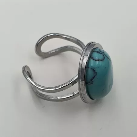 Bagues cabochons ovales couleur argent et sa pierre turquoise