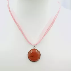 Collier avec pendentif cabochon rond