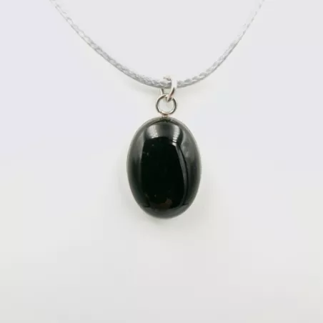 Collier fin avec pendentif cabochon