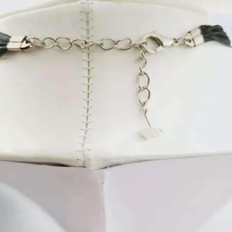 Collier avec pendentif cabochon rond