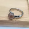 bague gentiane, ajustable et ornée d'une pierre naturelle agate, en acier inoxydable argenté.