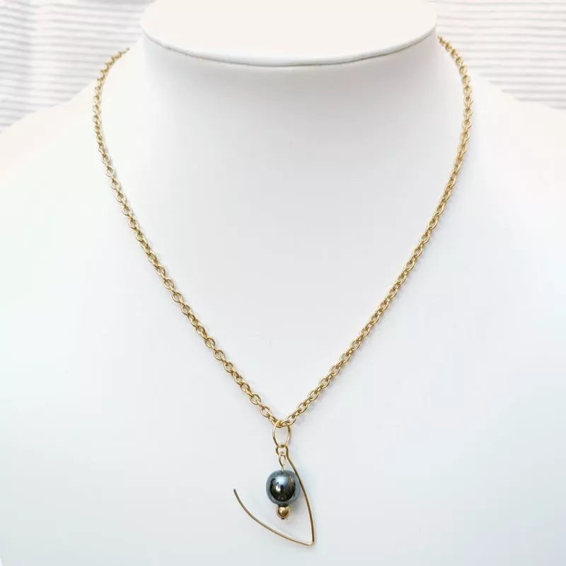 Collier pendentif asymétrique