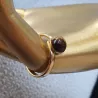 bague gentiane, ajustable et ornée d'une pierre naturelle oeil de tigre, en acier inoxydable doré.