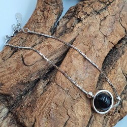 Bracelet en argent avec pierre naturelle : agate noire