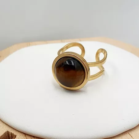 Bague Bellerose est en acier, inoxydable, doré, réglable, avec une pierre naturelle œil de tigre