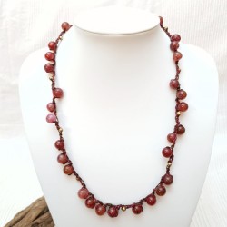 Collier sur fil en tourmaline dragon rouge