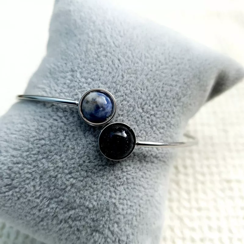 Bracelet jonc Georgette – Aventurine – acier inoxydable doré – vue du bracelet