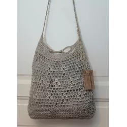 Un accessoire artisanal fait à la main. Sac à bandoulière et poignées.
Contactez-moi pour une commande personna