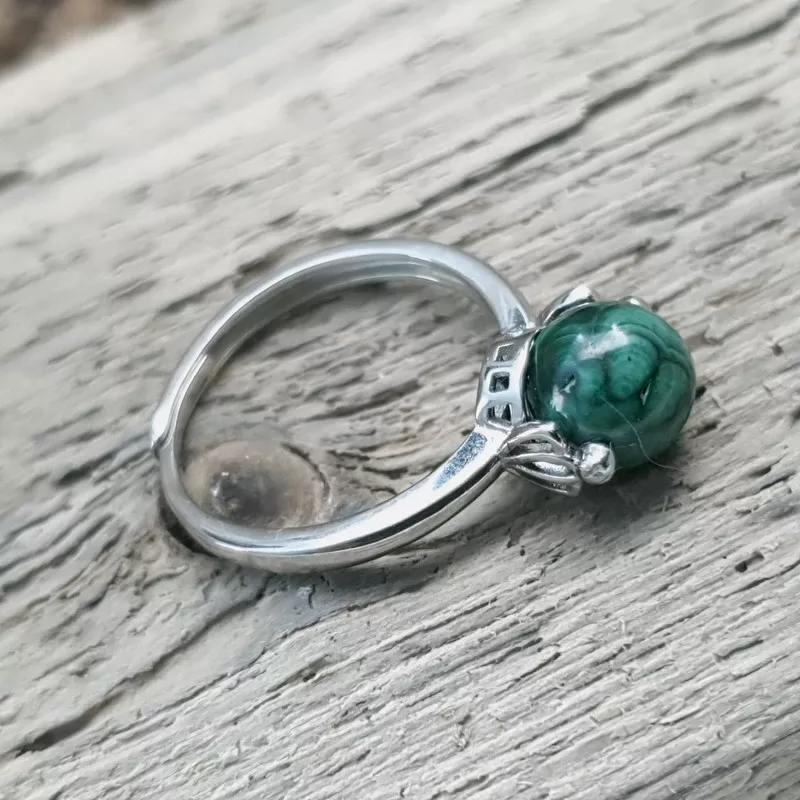 Bague Mollis réglable avec pierre naturelle ronde Bague Mollis réglable avec pierre naturelle ronde