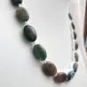 Collier fil crochet en agate indienne pierres plates avec perles de verre et fermoir reglable Bouly&Cailloux