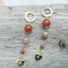 Boucles Mimi pendantes en pierres naturelles et breloque coeur