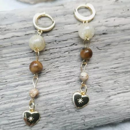 Boucles Mimi pendantes en pierres naturelles et breloque coeur