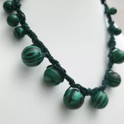 Collier en malachite verte crochet collection crochet avec fermoir reglable Bouly&Cailloux