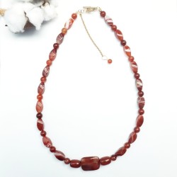 le collier urarti en pierre naturelle agate rouge