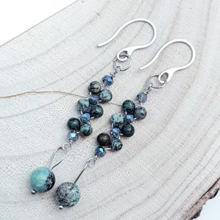 Boucles d'oreilles pendante Nono, fabriquée à la main, fil acier inoxydable doré ou argenté et pierres naturelles