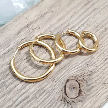 boucles d'oreilles créoles Tau en acier inoxydable argenté doré noir or rose ou multicolore et tailles différentes au ch