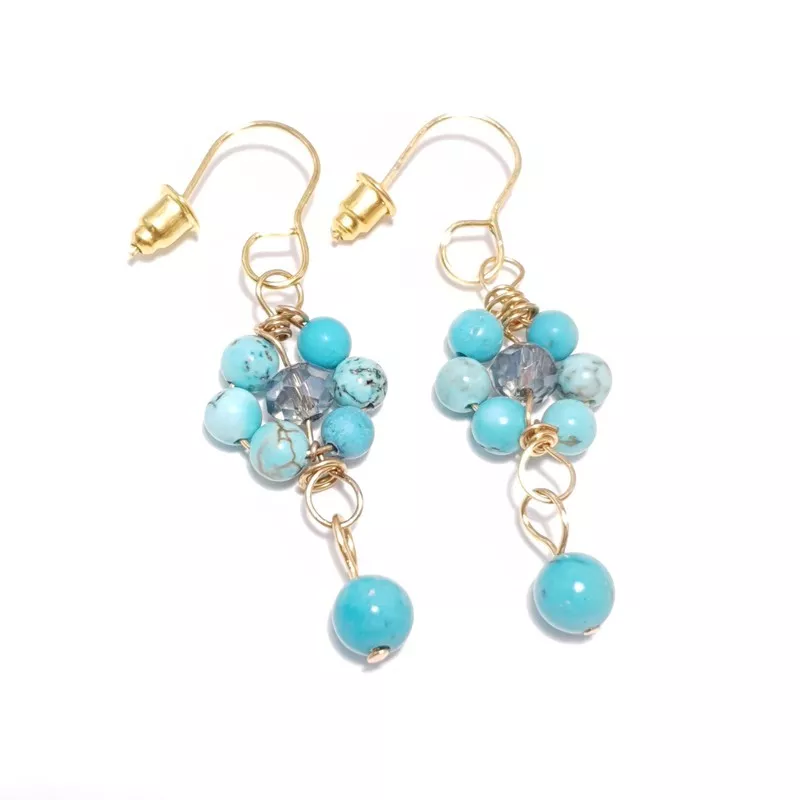 boucles d'oreilles pendantes Alysson turquoises et acier inoxydable doré forme fleurs