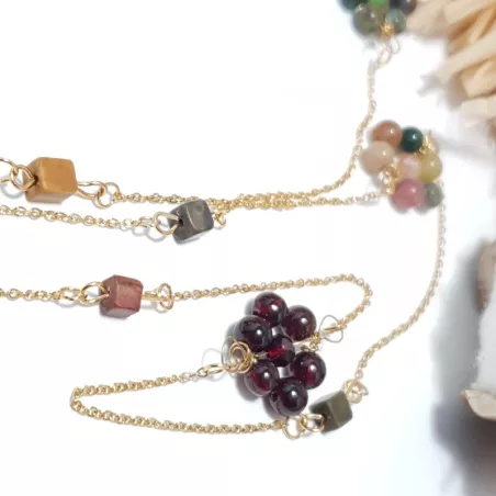 collier long rope Alysson acier inoxydable argenté ou dorée avec fleurs en pierres naturelles