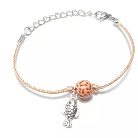 bracelet pour homme, fil en cuir coloré, perle en bois et breloque poisson, acier inoxydable argentée.