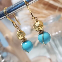 Boucles d'oreilles pendantes Adhara, turquoise, hématite et acier inoxydable doré