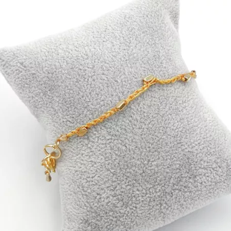 Bracelet fil Amia doré, crocheté à la main avec un fil métallisé et perles en acier inoxydable couleur "or"