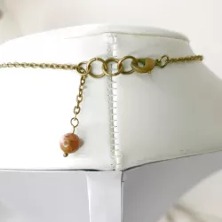 Collier en branche, couleur bronze avec pierres naturelles en unakite.