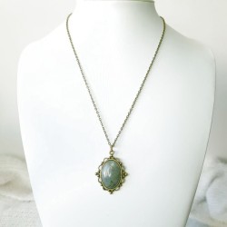 Collier avec pendentif ovale e labradorite couleur bronze