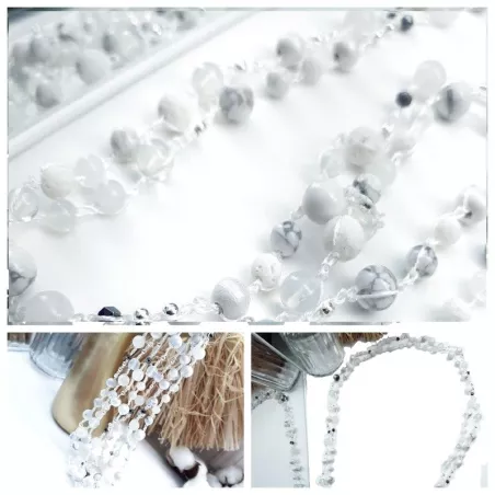 Collier crochet long Alhena avec perle de verre, bois et pierres naturelles blanc