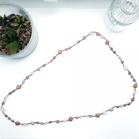 Collier crochet Setaria perle de verre, bois et pierres naturelles quartz rose