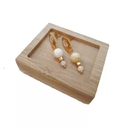 Boucles d’oreilles Lys en acier inoxydable avec pendants en calcédoine blanche/beige