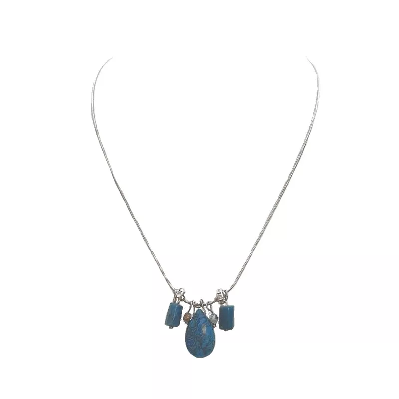 Collier goutte d’eau en apatite bleue avec strass et pendants Collier goutte d’eau en apatite bleue avec strass et pendants