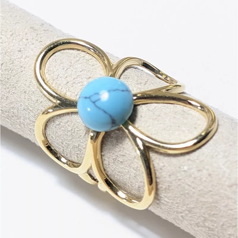 Bague fleur dorée avec pierre naturelle – Bouly&Cailloux