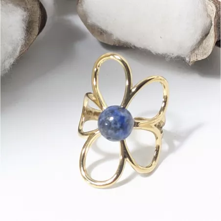Bague fleur dorée avec pierre naturelle – Bouly&Cailloux
