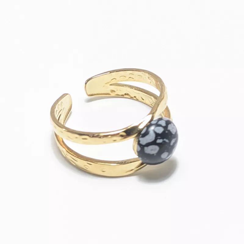 Bague Vibe réglable en acier inoxydable doré et pierre naturelle – Bijou fait main Bague Vibe réglable en acier inoxydable doré et pierre naturelle – Bijou fait main