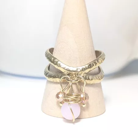 Bague Omega dorée avec pendentifs en pierres naturelles et perles de verre, style bohème