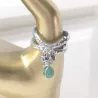 Bague Omega argentée avec pendentifs en pierres naturelles et perles de verre, style bohème