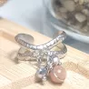 Bague Omega argentée avec pendentifs en pierres naturelles et perles de verre, style bohème