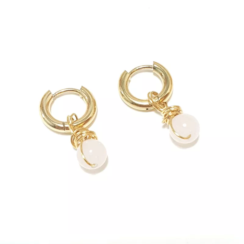 Boucles créoles Omega en acier inoxydable avec pierre naturelle – Bouly&Cailloux, quartz rose