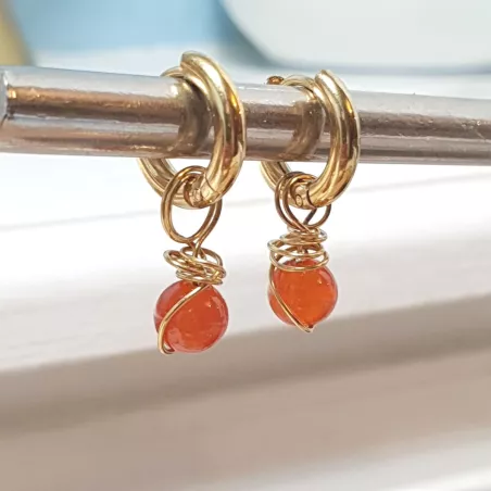 Boucles créoles Omega en acier inoxydable avec pierre naturelle – Bouly&Cailloux, agate rouge