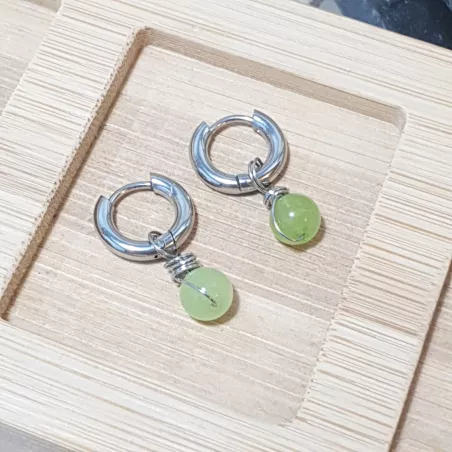 Boucles créoles Omega en acier inoxydable avec pierre naturelle – Bouly&Cailloux, peridot