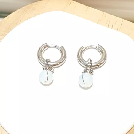 Boucles créoles Omega en acier inoxydable avec pierre naturelle – Bouly&Cailloux, opale