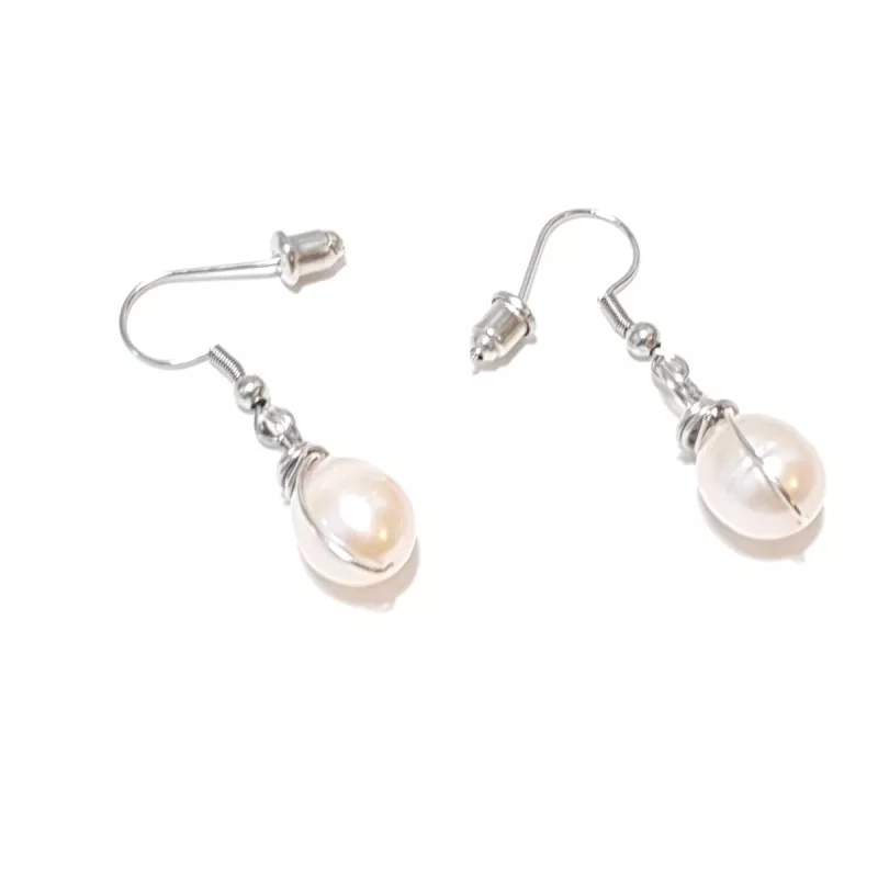 Boucles d’oreilles Centauri en perle rosée – version argentée