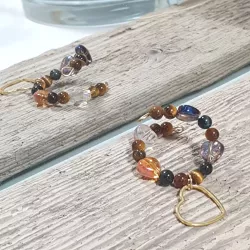 Marque-verre Ampélia avec pierres naturelles et pendentif