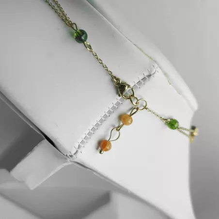 Collier Tircis double rang en pierres naturelles avec pendentif papillon