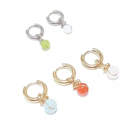 Boucles créoles Omega en acier inoxydable doré avec pierre naturelle