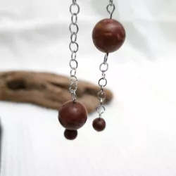 Boucles Paulo en jaspe rouge et acier inoxydable argenté – Boucles d’oreilles pendantes artisanales Bouly&Cailloux