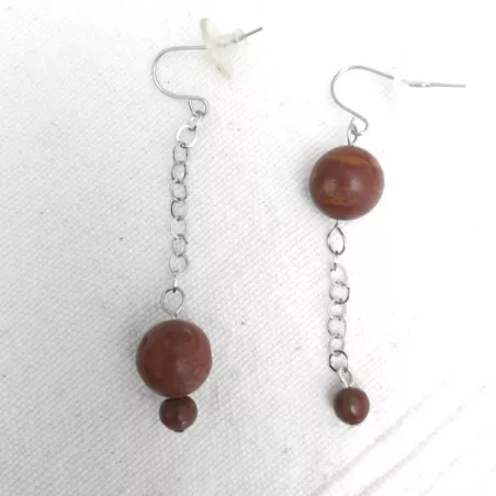 Boucles Paulo en jaspe rouge et acier inoxydable argenté – Boucles d’oreilles pendantes artisanales Bouly&Cailloux