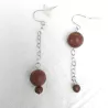 Boucles Paulo en jaspe rouge et acier inoxydable argenté – Boucles d’oreilles pendantes artisanales Bouly&Cailloux